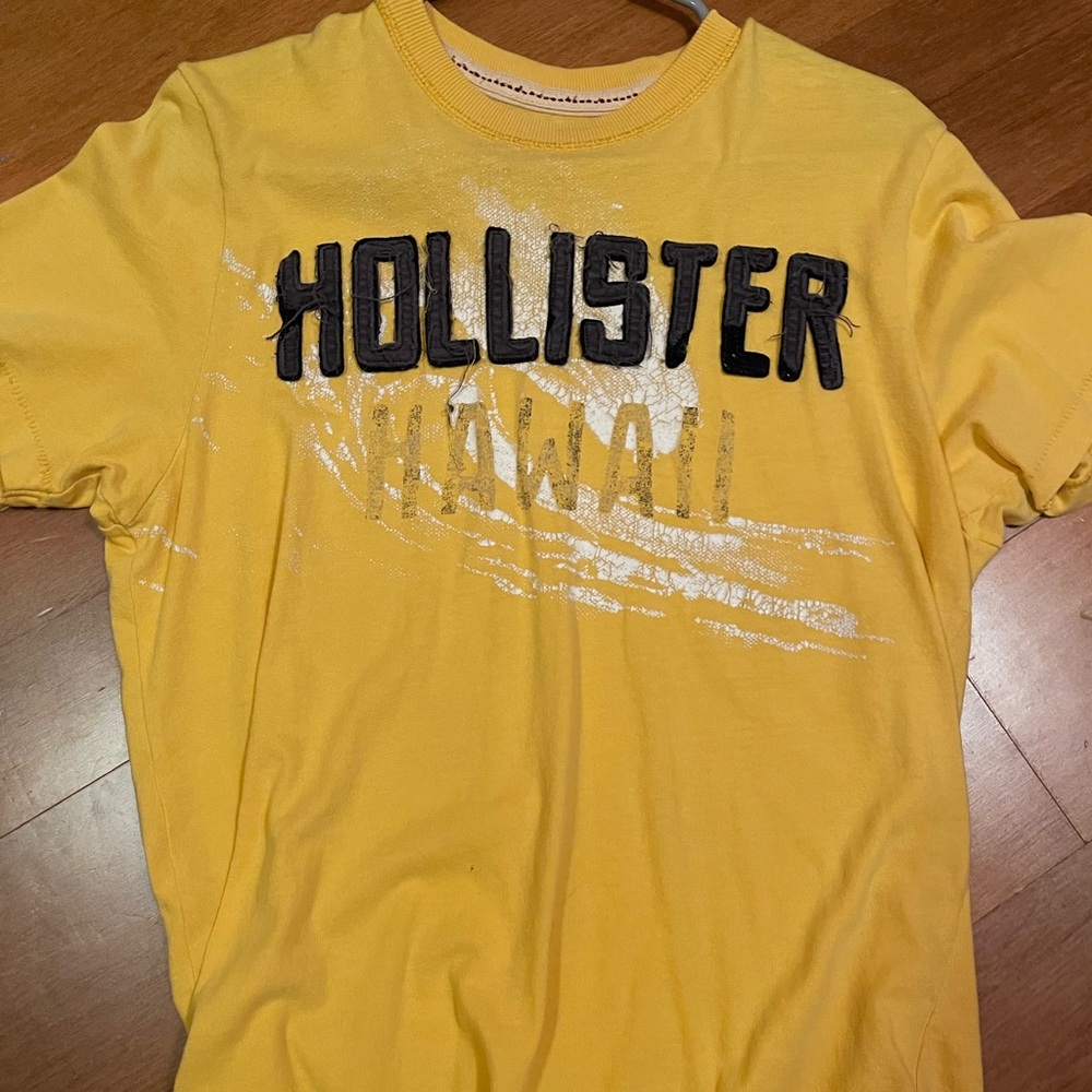 hollister 2000s vintage t shirt